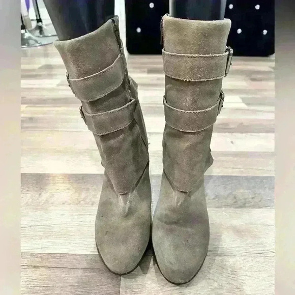 Sz. 9M Juicy Couture Dale Double buckle tan suede wedge moto booties - Picture 4 of 7